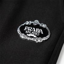 プラダ コピー スウェットパンツ ロゴパッチ付き シンプル＆ラグジュアリー PRADA