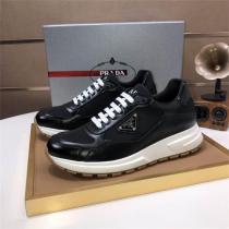 PRADA 偽物 スムースレザースニーカー トライアングルロゴプレート×厚底ソール プラダ