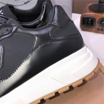 PRADA 偽物 スムースレザースニーカー トライアングルロゴプレート×厚底ソール プラダ