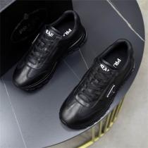 プラダ コピー スニーカー レザー×メッシュ×トライアングルロゴ スポーティーデザイン PRADA