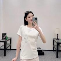 DIOR コピー Tシャツ 星刺繍 ロゴミニマルデザイン エレガントカジュアル ディオール