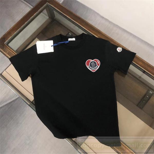 モンクレール 偽物 Tシャツ ハート型 ロゴ刺繍 アイコニック カジュアル シンプル モンクレール 