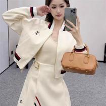 MIUMIU コピー セットアップ アイボリー ジャケット スカート ストライプ リブ編み ゴールドバックル ミュウミュウ 