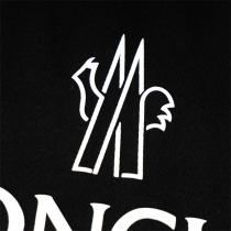 モンクレール スーパーコピー Tシャツ ロゴ プリント ミニマル カジュアル コットン素材 おしゃれ 