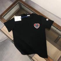 モンクレール 偽物 Tシャツ ハート型 ロゴ刺繍 アイコニック カジュアル シンプル モンクレール 
