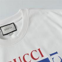 Gucc1 スーパーコピー Tシャツ ロゴ 赤青 インパクト モダン クラシック Gucc1