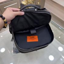 HERMES スーパーコピー リュック 上質レザー ジップポケット付き 高級感 お洒落 カジュアル エルメス