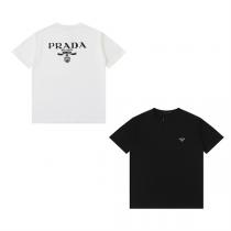 プラダ コピー ロゴTシャツ バックプリント トライアングルパッチ 洗練カジュアル PRADA