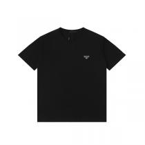プラダ コピー ロゴTシャツ バックプリント トライアングルパッチ 洗練カジュアル PRADA