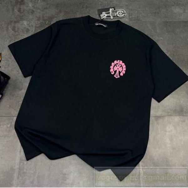 クロムハーツ 偽物 Tシャツ フロントピンククロスロゴ シンプル×個性映えるデザイン CHROME HEARTS