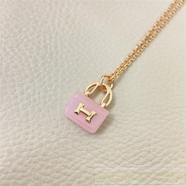 エルメス コピー ネックレス ピンクバッグチャーム Hロゴペンダント エレガントチェーン HERMES