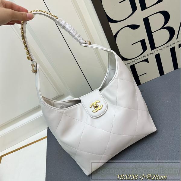 CH コピー バッグ ホーボー型 マトラッセ風 レザー ゴールド金具 小サイズ 26cm CH