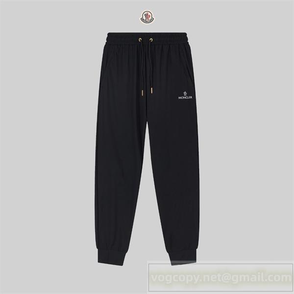  MONCLER 偽物 スウェットパンツ ロゴプリント入り ベーシックジョガーパンツ 高機能 モンクレール