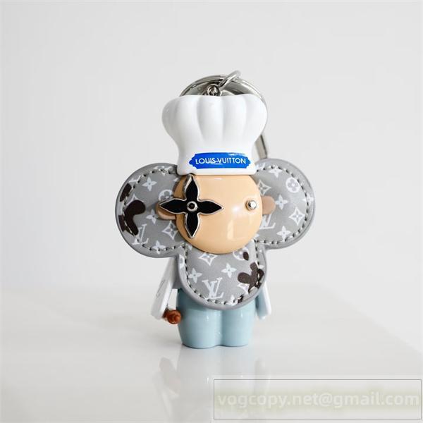 LOUIS VUITTON コピー キーホルダー ヴィヴィエンヌ シェフモチーフ モノグラムフラワー付き ルイヴィトン