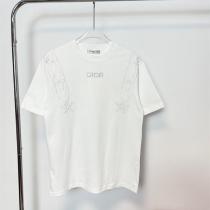 ディオール 偽物 Tシャツ 立体刺繍ロゴ×ショルダーデザイン モード感漂うブラックスタイル DIOR