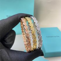 Tiffany&Co コピー ブレスレット ヴィンテージリーフモチーフ ラグジュアリーバングル風 ティファニー