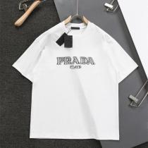 プレミアム PRADA スーパーコピー 立体刺繍ロゴ入り ベーシッククルーネック Tシャツ お洒落 プラダ