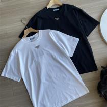 期間限定 プラダ コピー メタルロゴプレート付き ミニマルデザイン コットンTシャツ レア PRADA