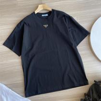 期間限定 プラダ コピー メタルロゴプレート付き ミニマルデザイン コットンTシャツ レア PRADA