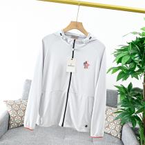 MONCLER スーパーコピー ロゴワッペン付き軽量サンシェードジップ サンシェードウェア モンクレール