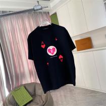 ルイヴィトン スーパーコピー トランプエース ハートモチーフ クルーネック Tシャツ LOUIS VUITTON