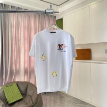 LOUIS VUITTON コピー ギャラクシーモチーフ Tシャツ パープル モノグラムアクセント ルイヴィトン