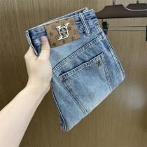  ルイヴィトン 偽物モノグラムレザーパッチ付き デニムパンツ ロゴリベット入り LOUIS VUITTON