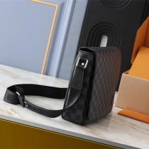  LOUIS VUITTON スーパーコピー ショルダーバッグ ダミエ・グラフィット メッセンジャーPM ルイヴィトン