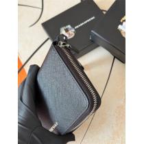 プラダ 偽物 財布 サフィアーノレザー ラウンドジップウォレット クラシックライン PRADA