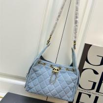 CH 偽物 ショルダーバッグ キルティングデニム チェーンハンドル ライトブルー CH