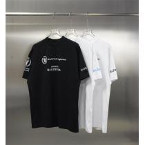 BALENCIAGA コピー WFPロゴ入りチャリティーTシャツ 高級デザイン モノトーンカラー バレンシアガ
