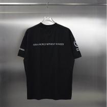 BALENCIAGA コピー WFPロゴ入りチャリティーTシャツ 高級デザイン モノトーンカラー バレンシアガ