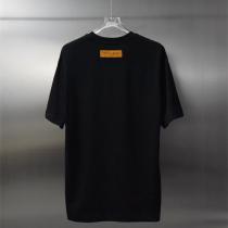  LOUIS VUITTON 偽物 イエローLVビッグロゴTシャツ モノグラムモチーフ カジュアルスタイル ルイヴィトン