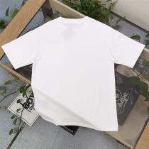 プラダ コピー Tシャツ トライアングルロゴプレート付き ポケット カジュアル 高級感溢れる PRADA