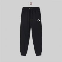 モンクレール スーパーコピー スウェットパンツ シグネチャー風ロゴ ジョガータイプ ミニマル MONCLER