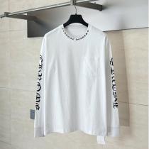 CHROME HEARTS 偽物 長袖Tシャツ ゴシックロゴ刺繍入り モノトーンデザイン ストリート クロムハーツ