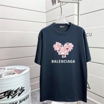 バレンシアガ 偽物 Tシャツ ハートグラフィックプリント ストリート風 クルーネック 男女兼用 BALENCIAGA