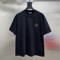 バレンシアガ 偽物 Tシャツ エンブレム刺繍 クラシックフィット BBロゴ入りトップス セレブ愛用 BALENCIAGA