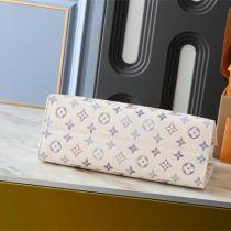 イヴィトン コピー トートバッグ グラデーションモノグラム キャンバス仕立て ラージサイズ オンザゴー LOUIS VUITTON