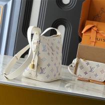 LOUIS VUITTON 偽物 ショルダーバッグ パステルモノグラム  ミニバケット＆コインポーチ クロスボディ ルイヴィトン