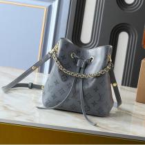 ルイヴィトン 偽物 バケットバッグ シャドウ ブラックレザー仕様 チェーン＆ドローストリング LOUIS VUITTON