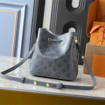 ルイヴィトン 偽物 バケットバッグ シャドウ ブラックレザー仕様 チェーン＆ドローストリング LOUIS VUITTON
