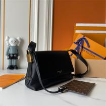 ルイヴィトン 偽物 ショルダーバッグ キャラメルブラウン ミニマルフラップ モノグラムポーチ LOUIS VUITTON