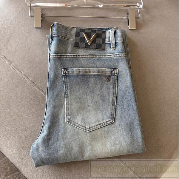  ルイヴィトン スーパーコピー ジーンズ 洗練Vメタルロゴ ダミエアクセント ラグジュアリー LOUIS VUITTON