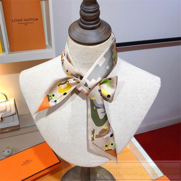エルメス 偽物 スカーフ PARISレタリング＆抽象柄 シルクポップアート風アクセント HERMES
