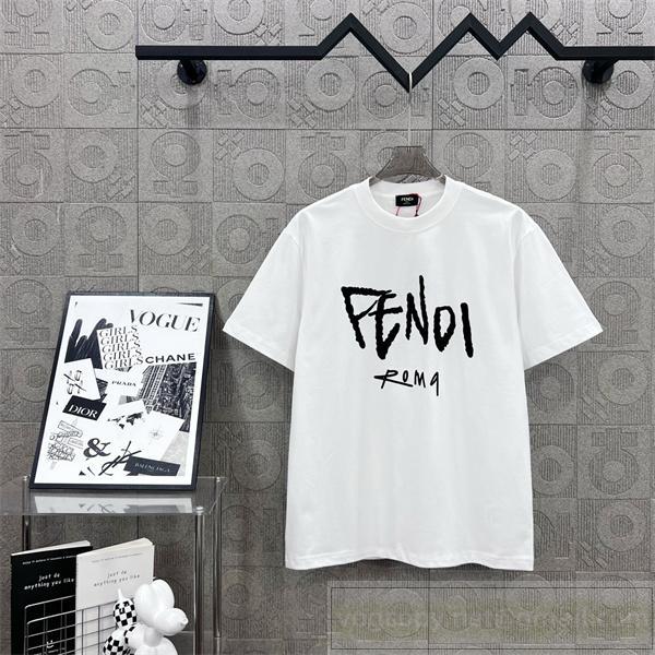 フェンディ 偽物 Tシャツ ローマロゴ × ブラッシュ プリント ユニセックスカットソー FENDI 