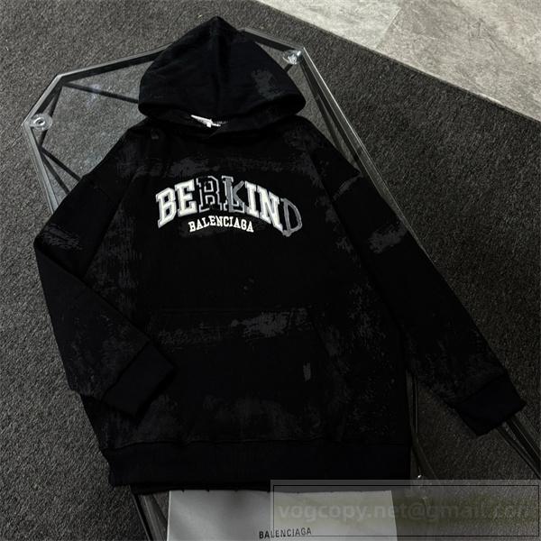 バレンシアガ 偽物  ヴィンテージ風 ストリートパーカー おすすめ トレンド BALENCIAGA
