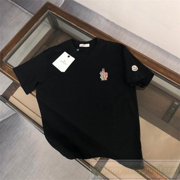 MONCLER スーパーコピー 定番人気 ミニロゴ Tシャツ 光る大人 シンプルスタイル モンクレール