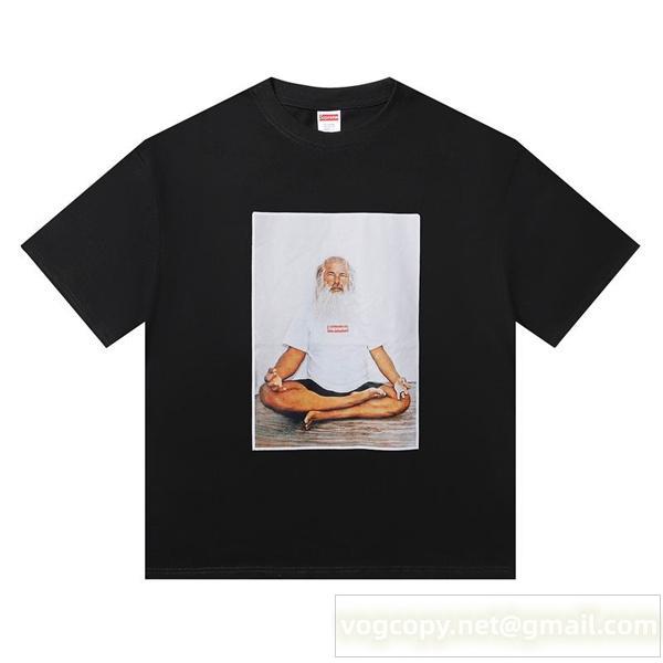  シュプリーム  偽物 存在感際立つ フォトプリント Tシャツ ストリート必須アイテム SUPREME