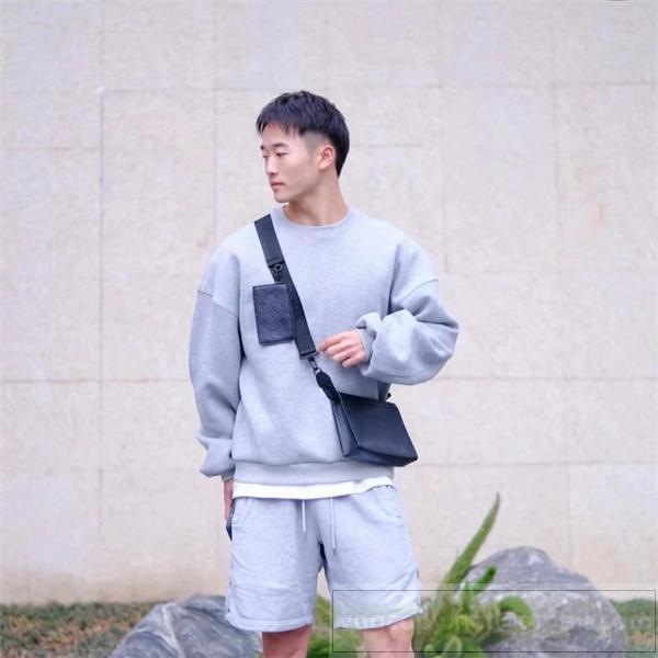 LOUIS VUITTON 偽物 上質 エクリプス レザー コンパクトショルダーバッグ ルイヴィトン